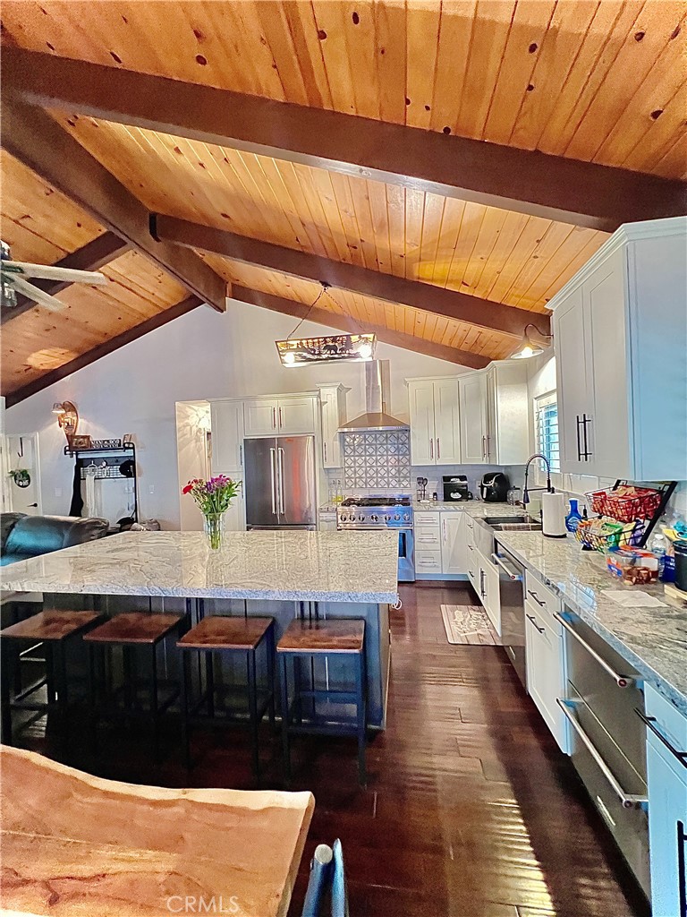 370 Weisshorn Drive Property Photo 11