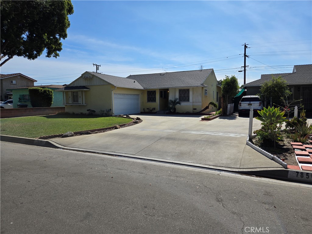 7856 Dalen Street Property Photo