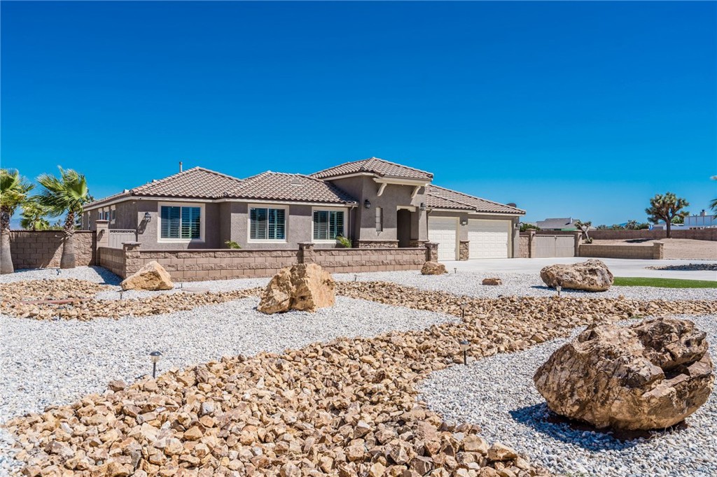8145 Heartland Circle Property Photo