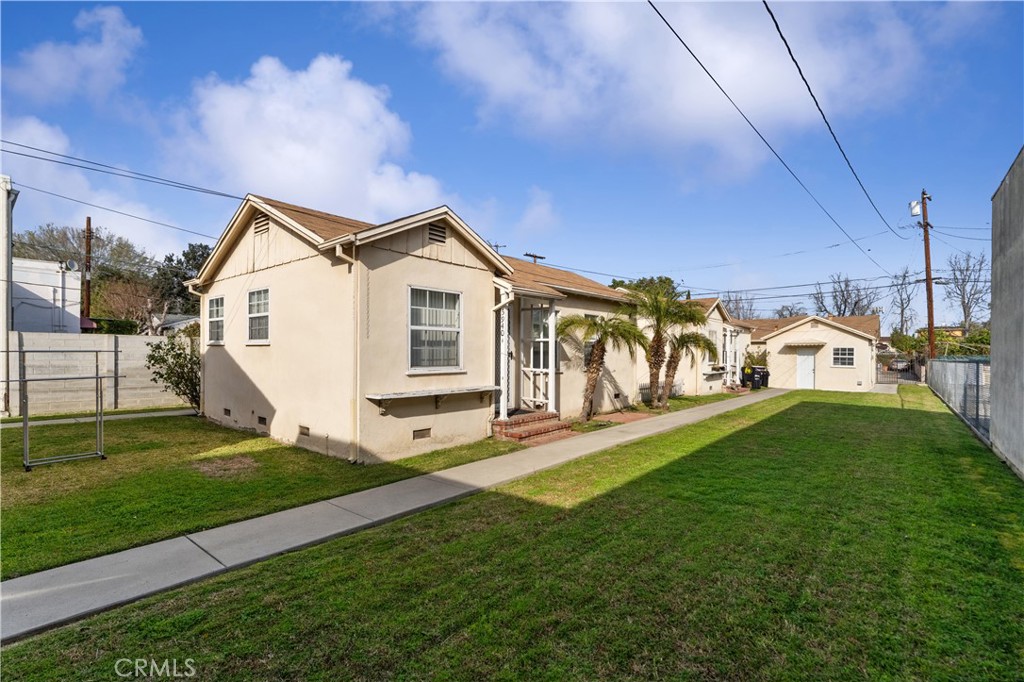 5940 Temple City Boulevard Property Photo 3