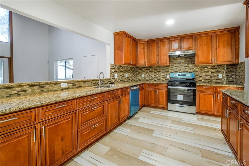 11203 Arlington Avenue Property Photo 5