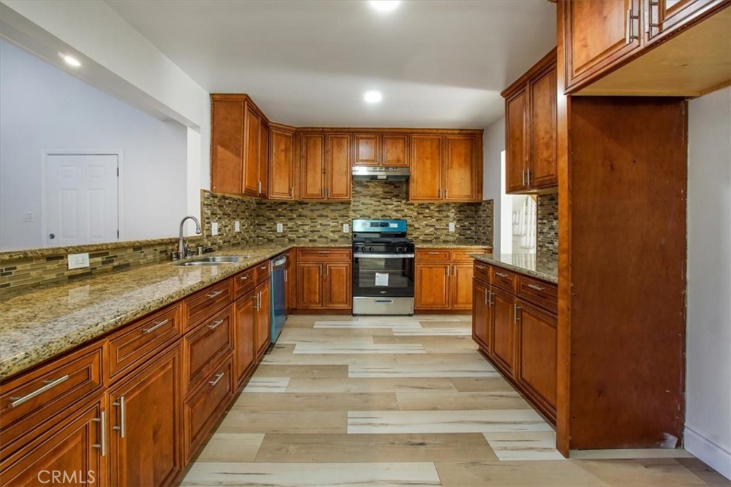 11203 Arlington Avenue Property Photo 7