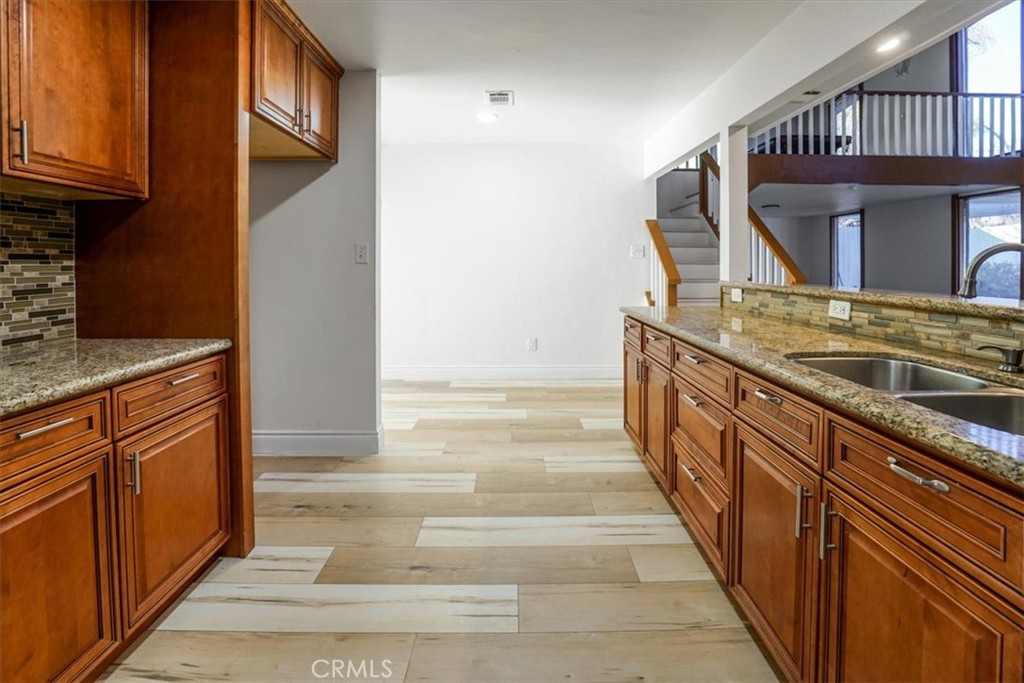 11203 Arlington Avenue Property Photo 12