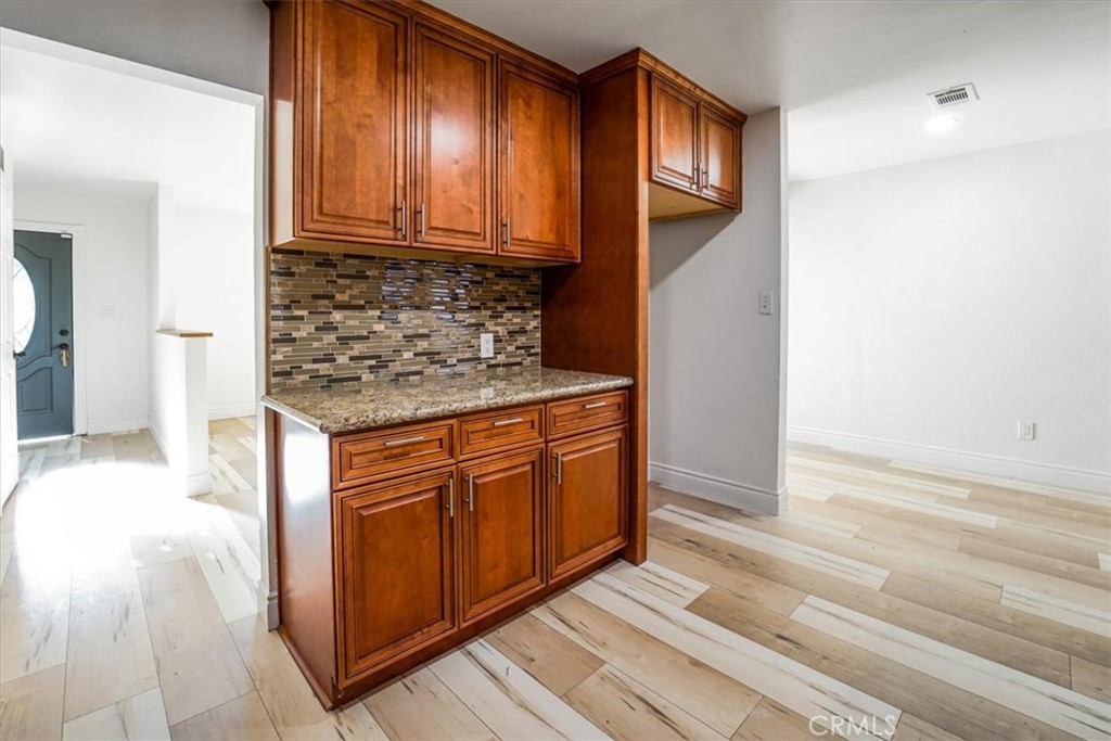 11203 Arlington Avenue Property Photo 14