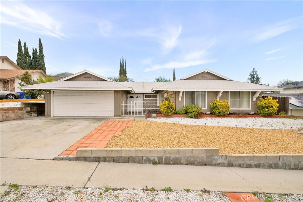 5635 Stanton Avenue Property Photo 1