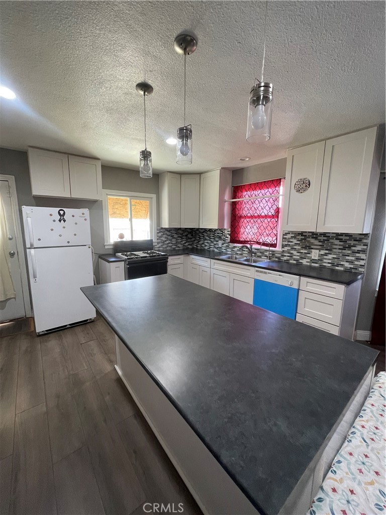 12093 Lee Avenue Property Photo 8