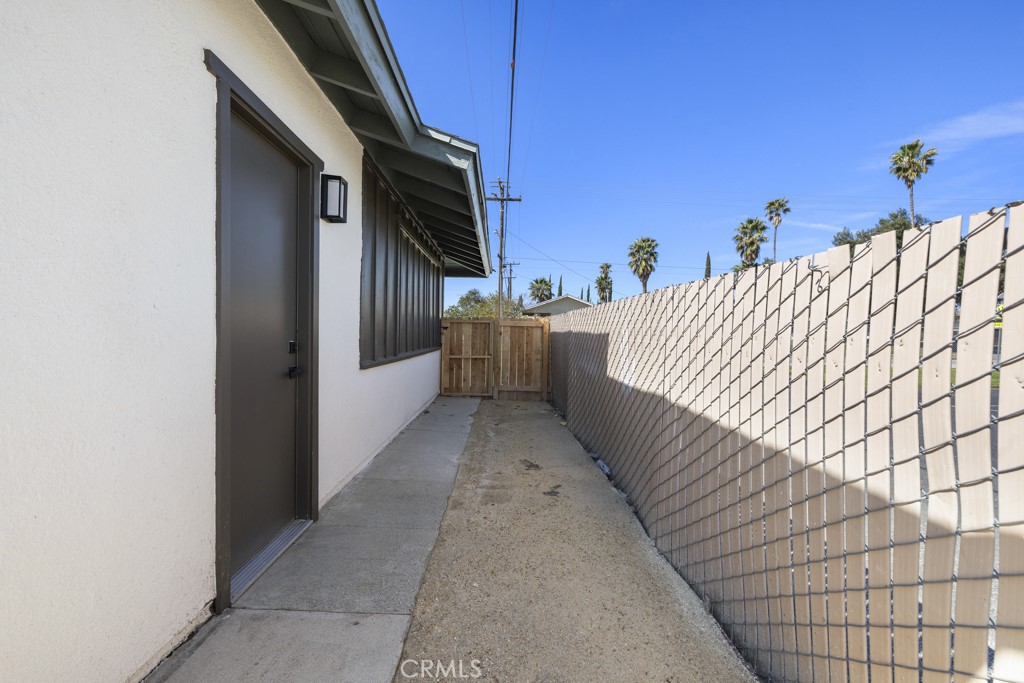 895 N Meridian Avenue Property Photo 23