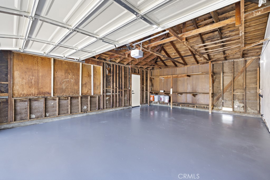 895 N Meridian Avenue Property Photo 28