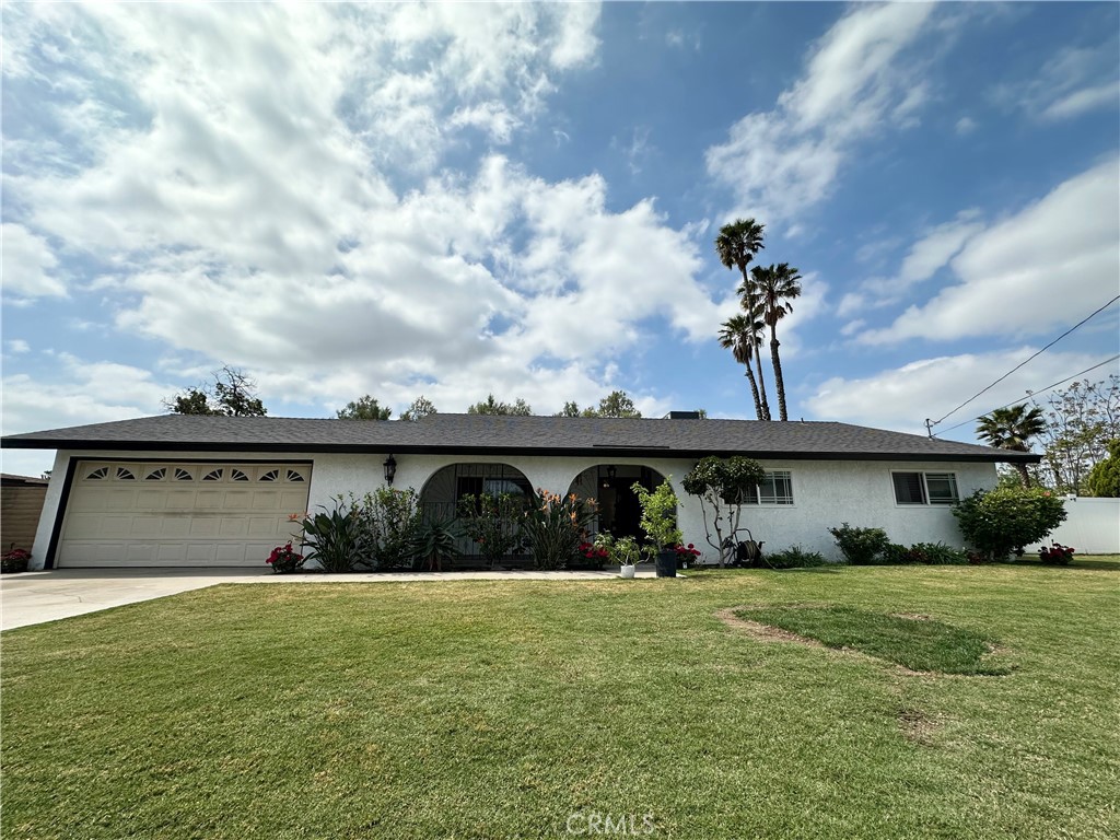 17545 Filbert Street Property Photo
