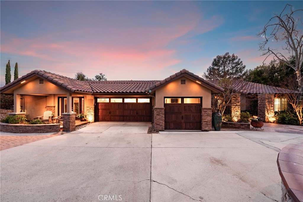 9827 Flying Mane Lane Property Photo