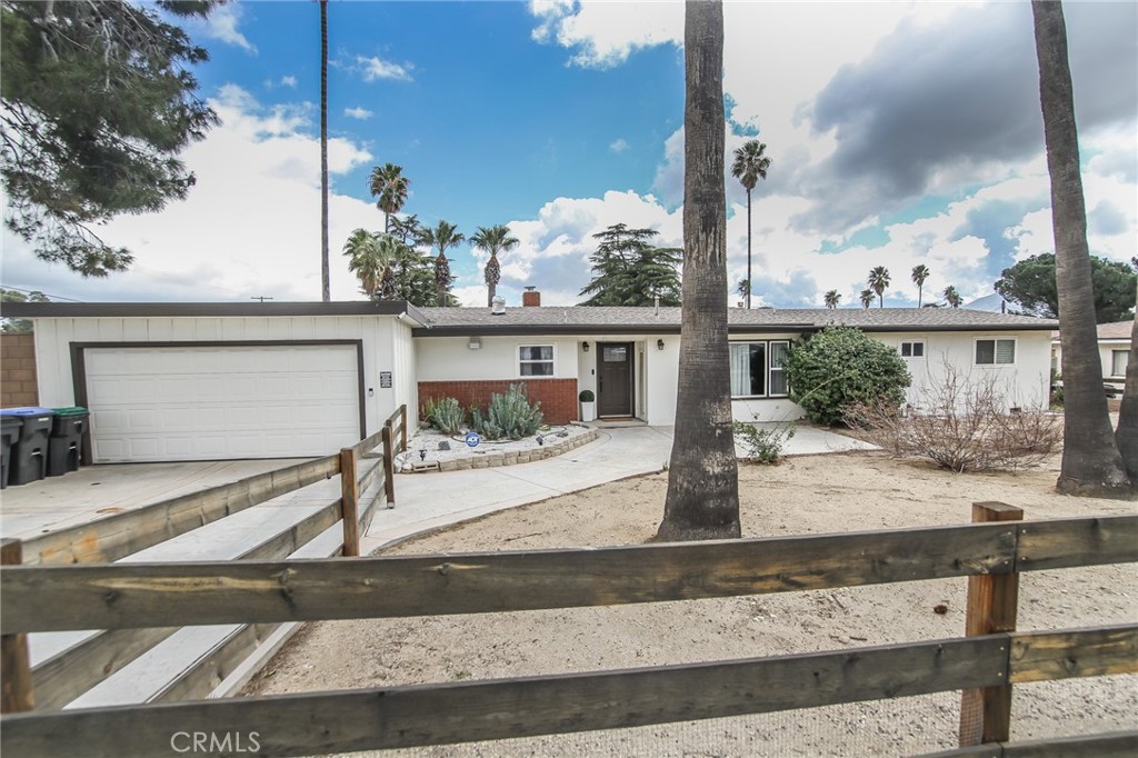 770 N 10th Street Property Photo 1