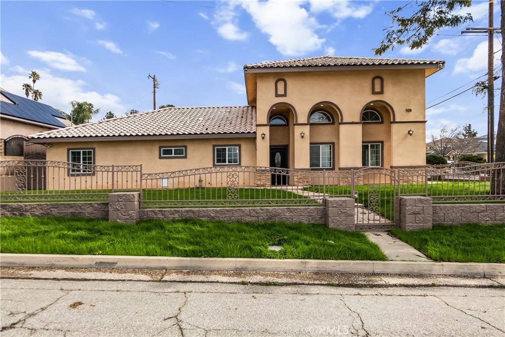 3865 Del Rosa Avenue Property Photo 1