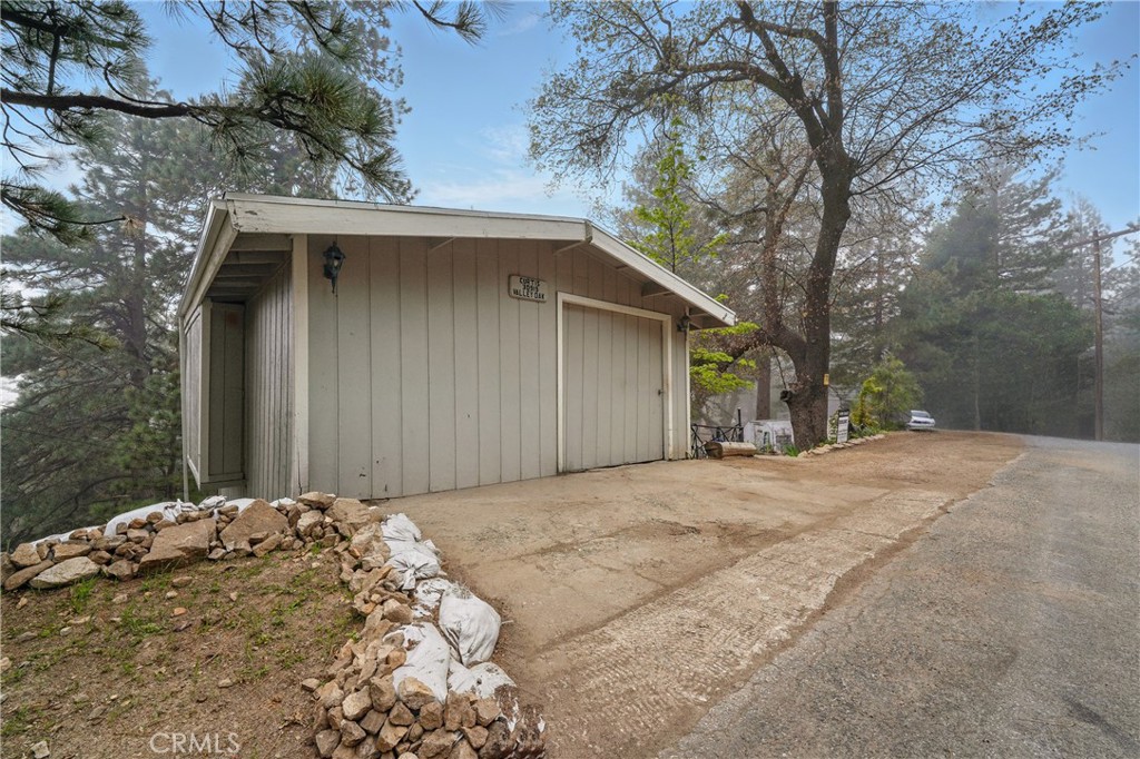 30919 Valley Oak Drive Property Photo 10