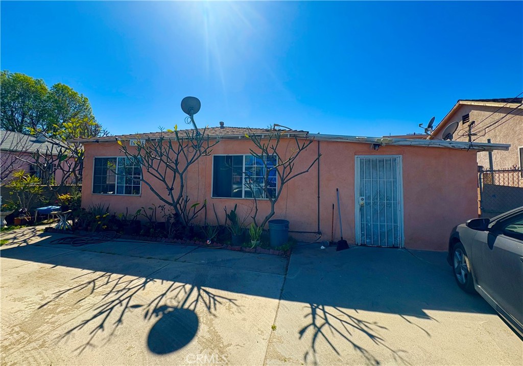 10321 Laurel Canyon Boulevard Property Photo