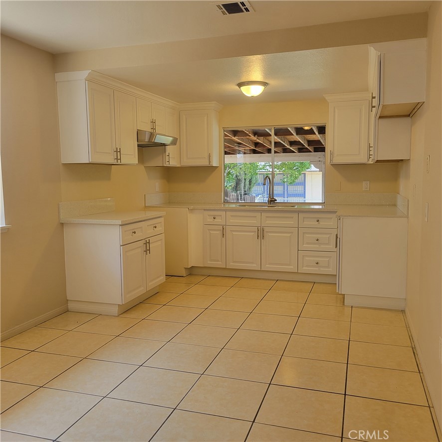 17435 Ramona Avenue Property Photo 10