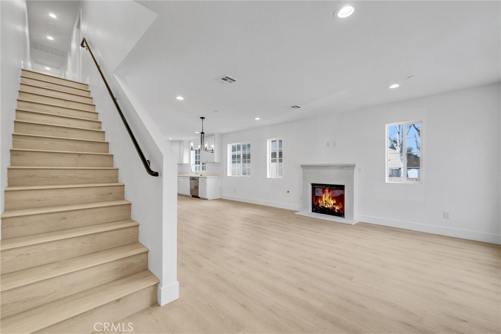 16385 Valencia Avenue 1 Property Photo 5