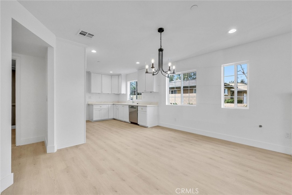 16385 Valencia Avenue 1 Property Photo 8