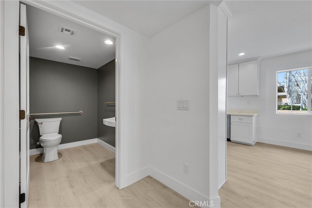 16385 Valencia Avenue 1 Property Photo 14