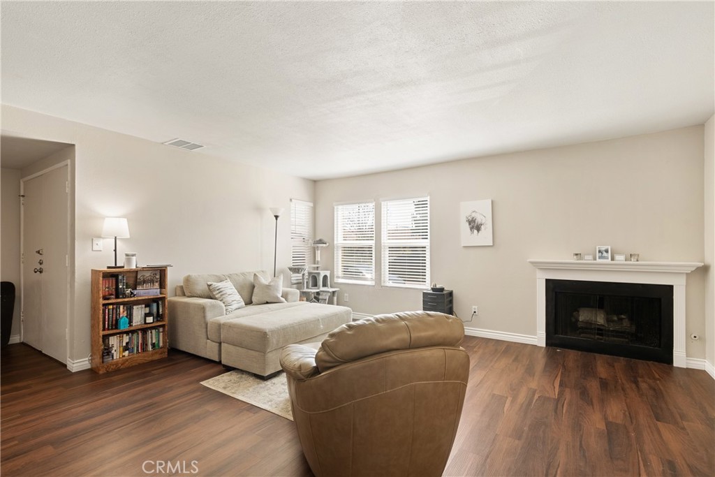 215 E Navilla Place Property Photo 10