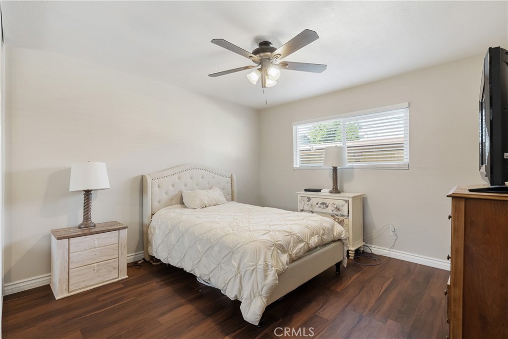 215 E Navilla Place Property Photo 20