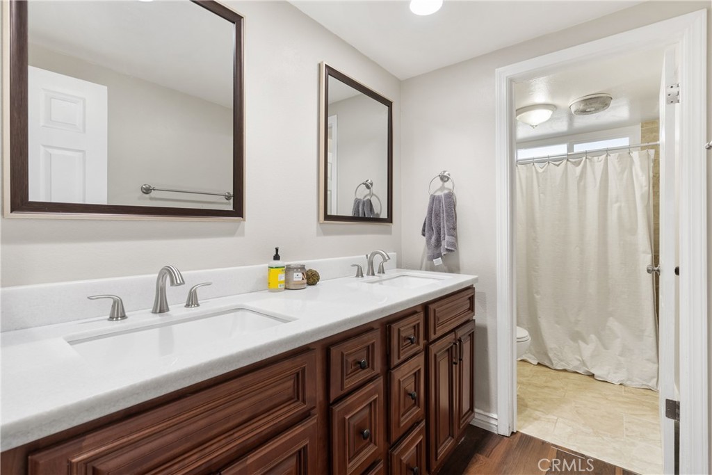 215 E Navilla Place Property Photo 21