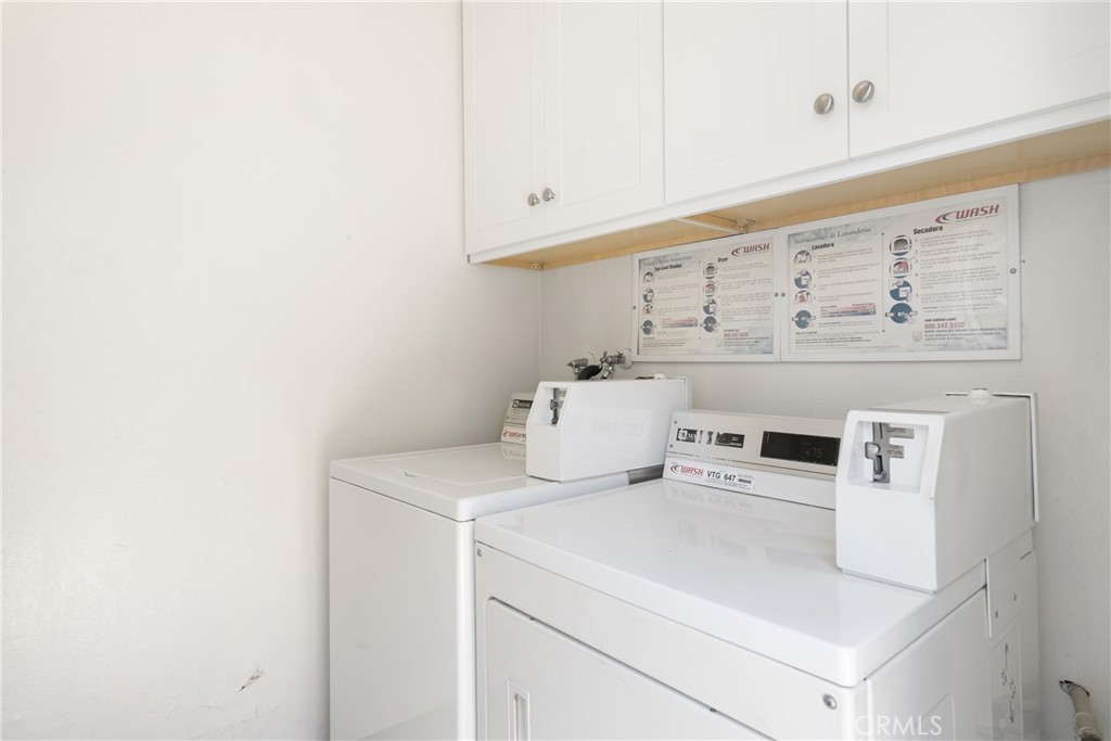 215 E Navilla Place Property Photo 29