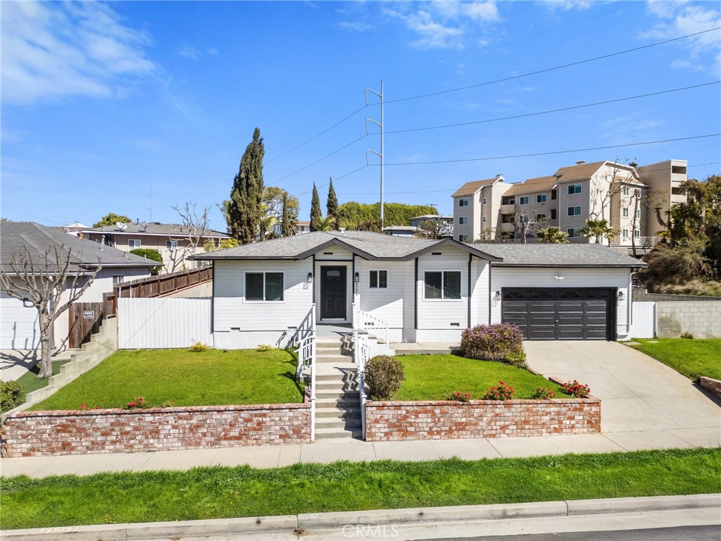 5201 Thornburn Street Property Photo