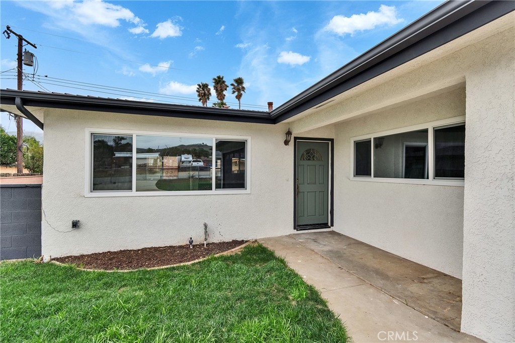 2120 W Lincoln Street Property Photo 4