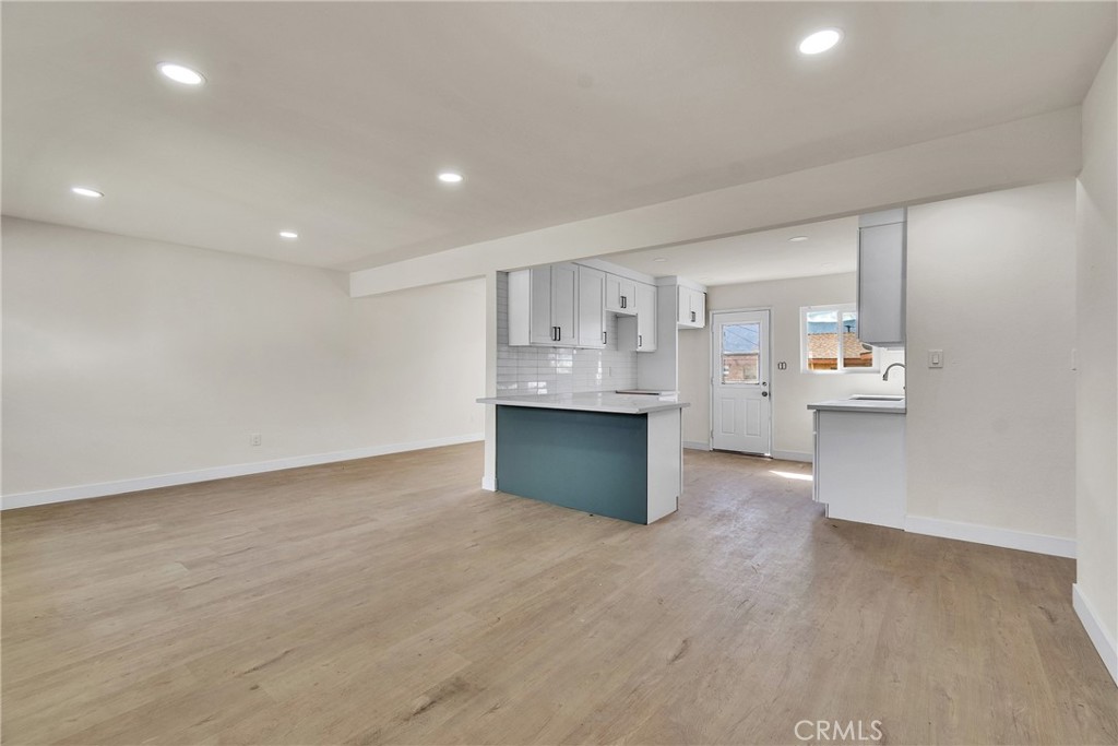 2120 W Lincoln Street Property Photo 11