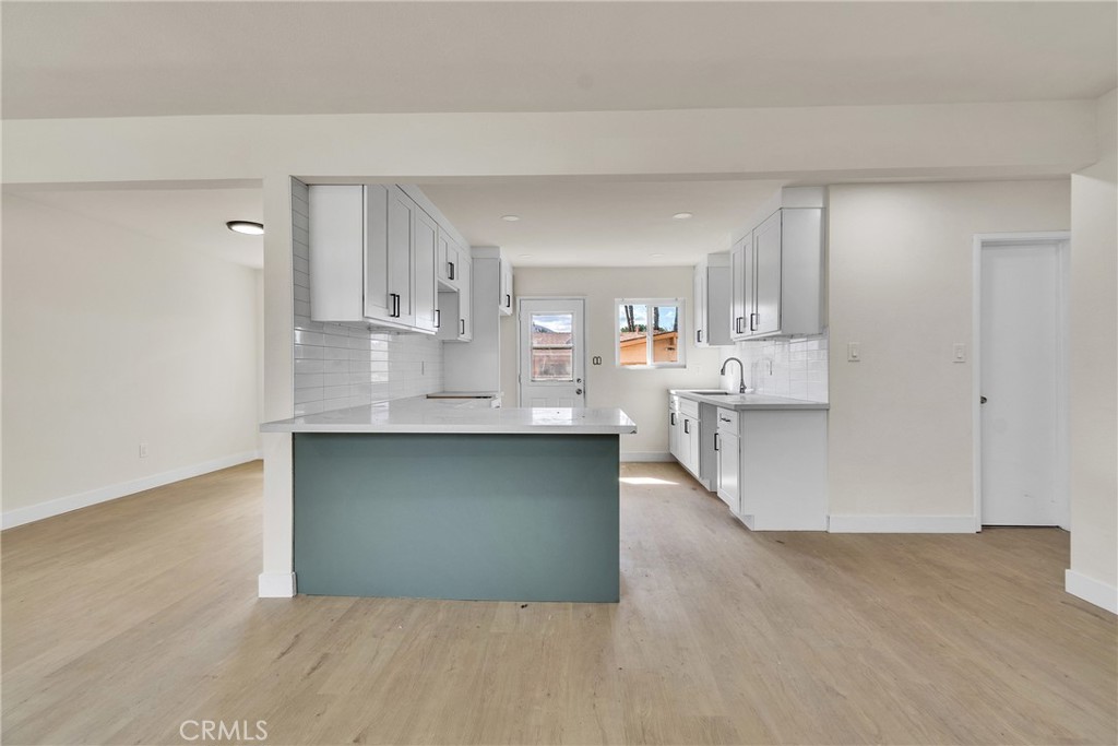 2120 W Lincoln Street Property Photo 15