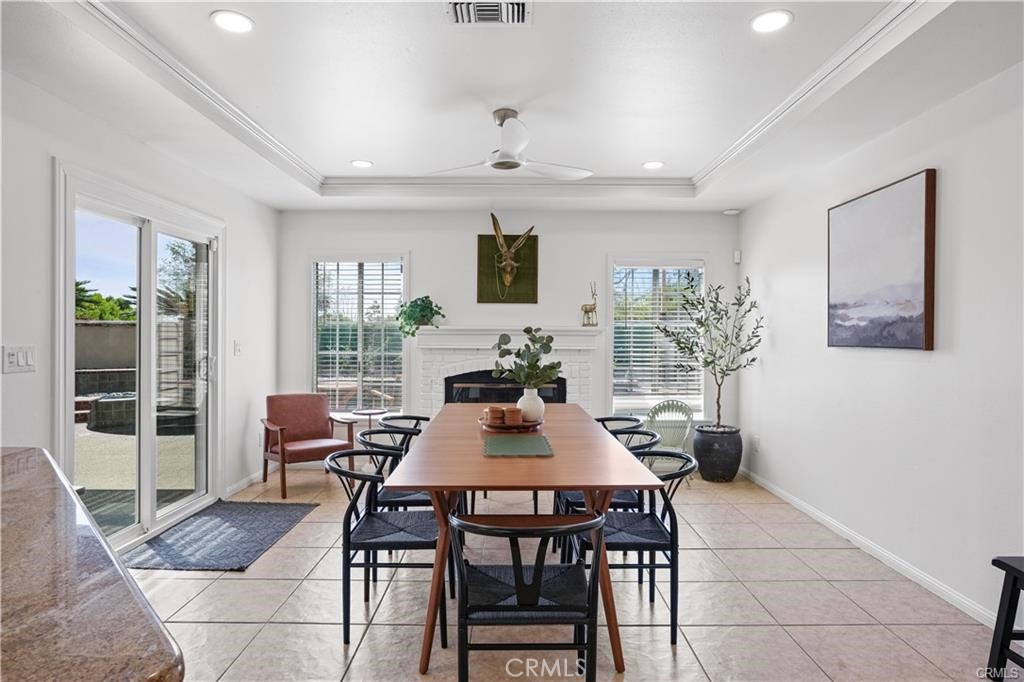 2810 E Burntwood Property Photo 11