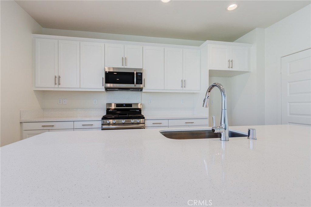 12990 Campbell Court Property Photo 7