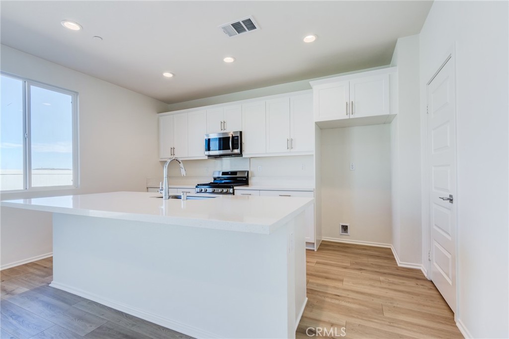 12990 Campbell Court Property Photo 9