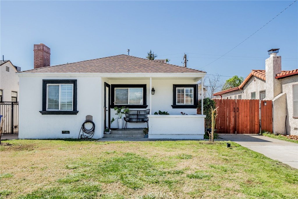 3042 N D Street Property Photo 1