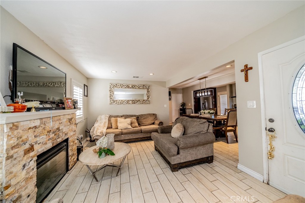 3042 N D Street Property Photo 4