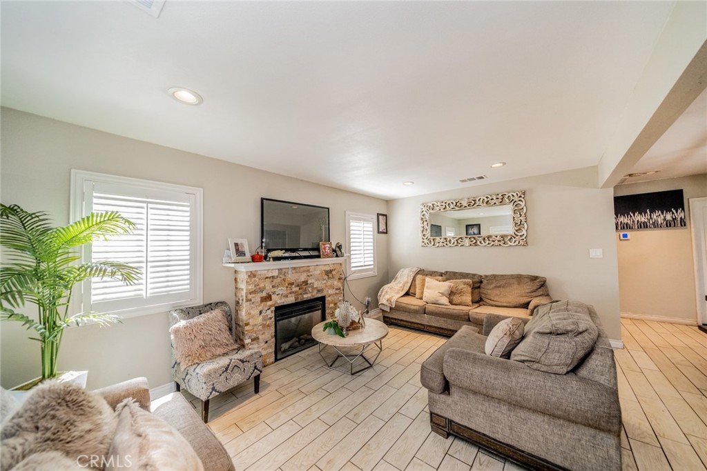 3042 N D Street Property Photo 5