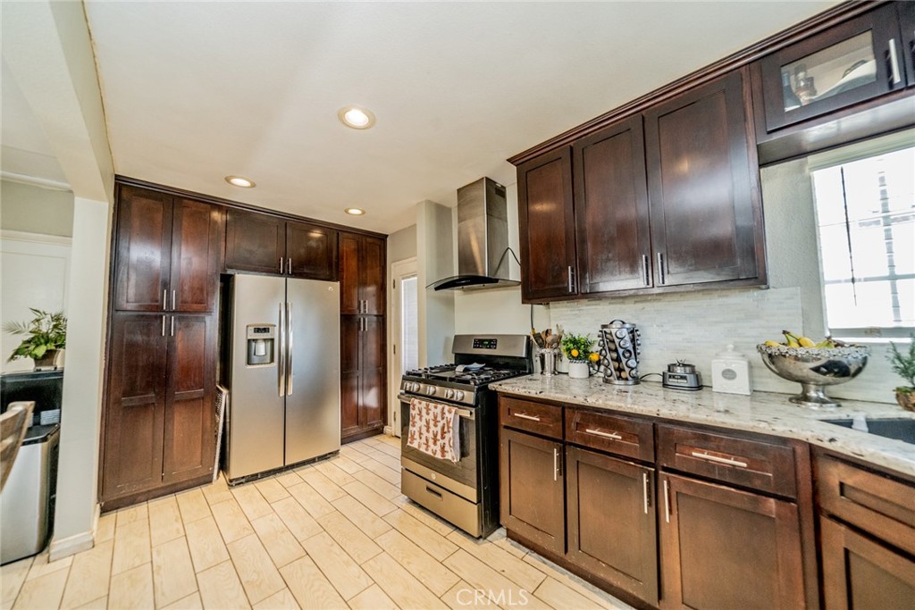 3042 N D Street Property Photo 11