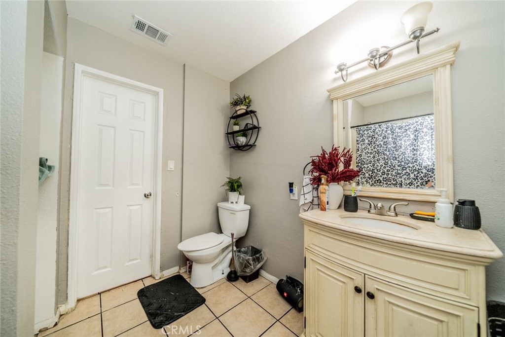 3042 N D Street Property Photo 27