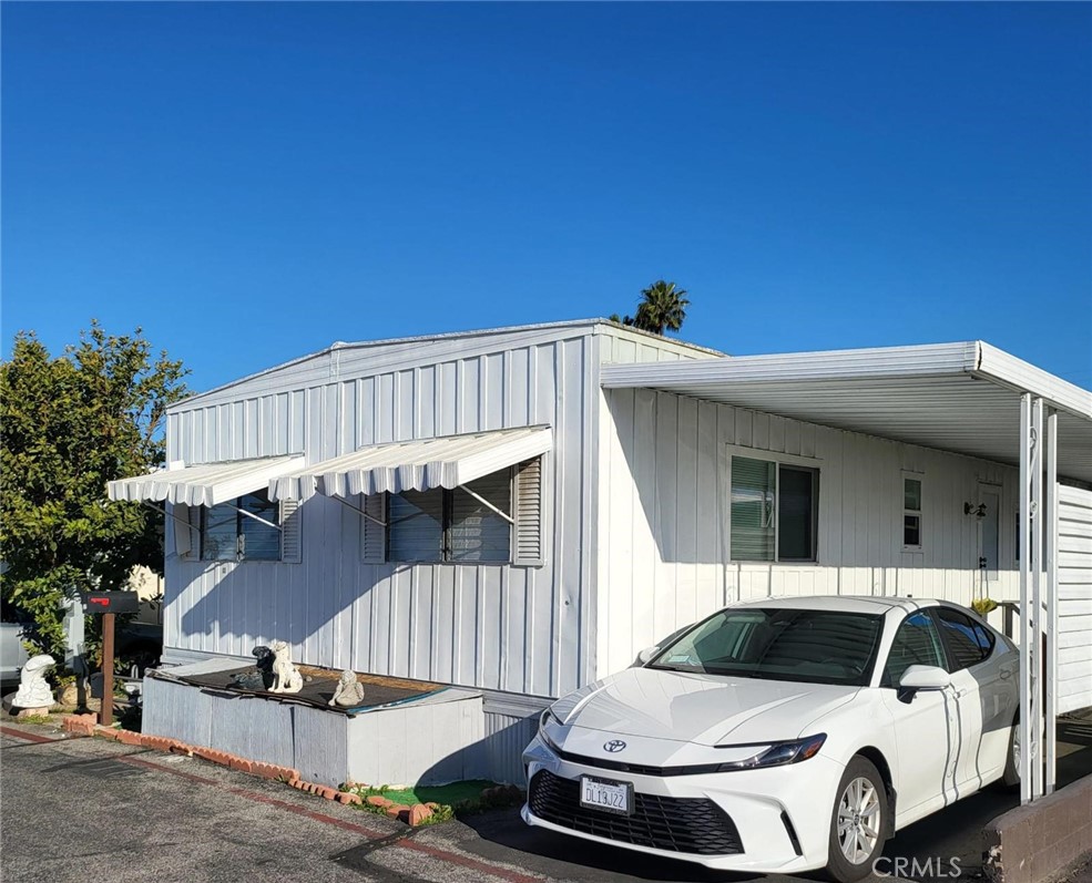 1045 N Azusa Avenue 116 Property Photo