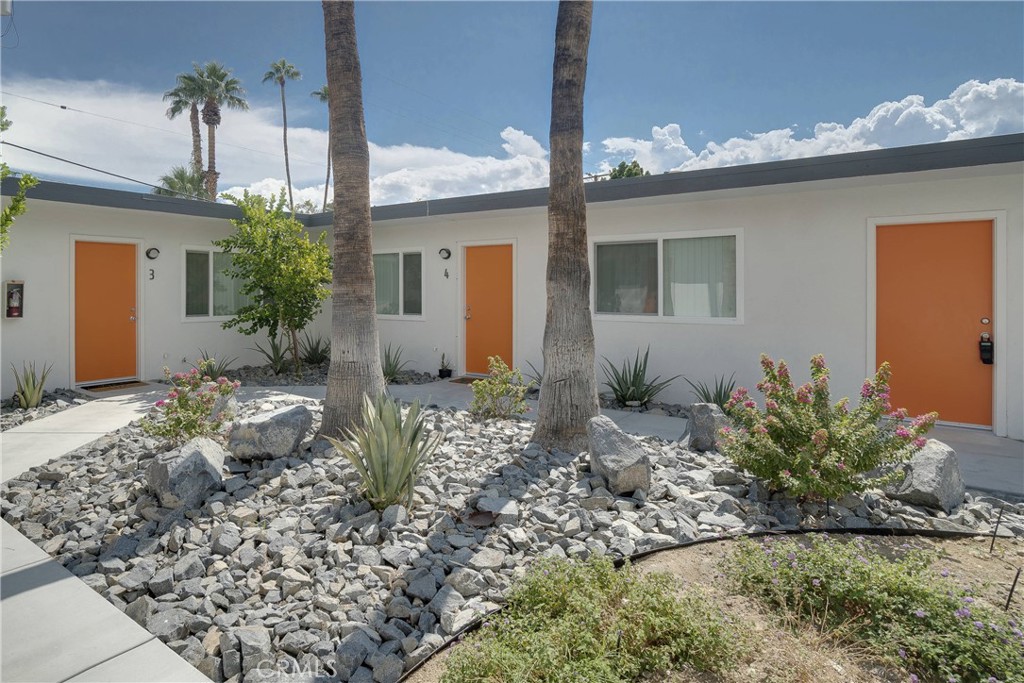 520 S Desert View Drive Property Photo 8