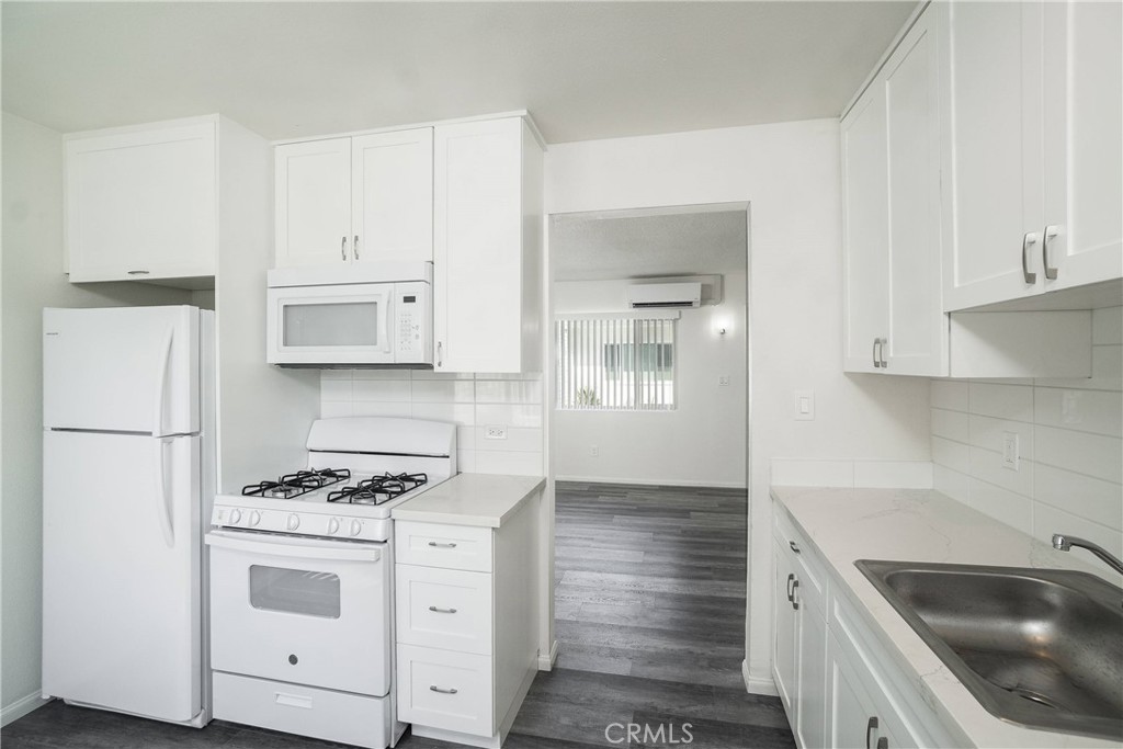 520 S Desert View Drive Property Photo 23