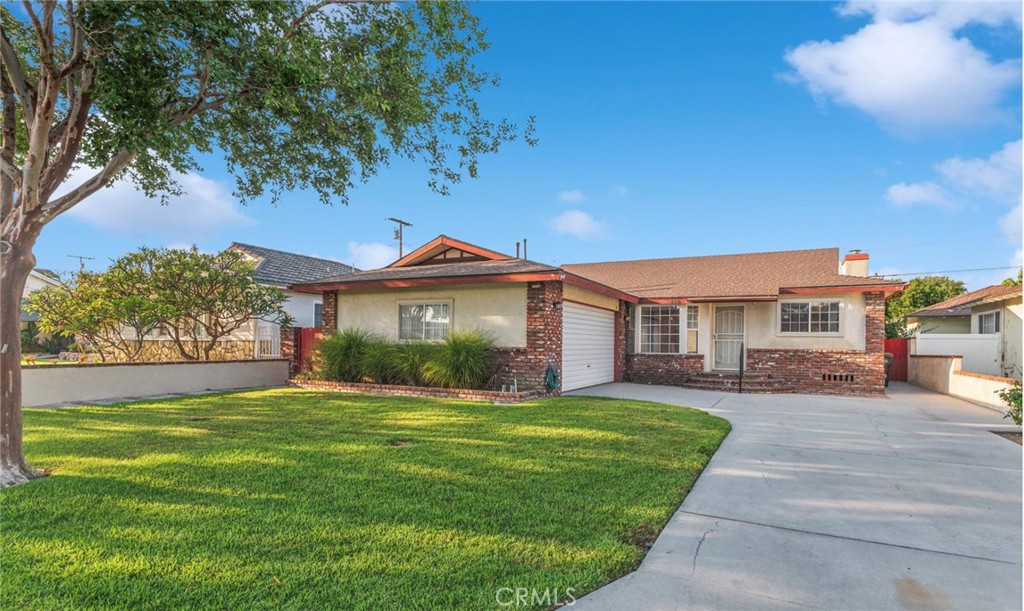 8353 Otto Street Property Photo