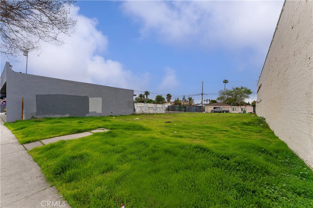 236 W La Habra Boulevard Property Photo