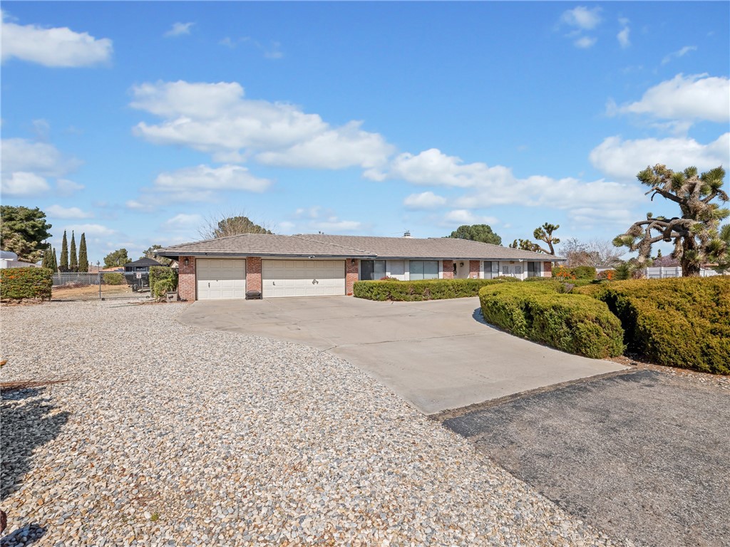 20312 Eyota Road Property Photo 1