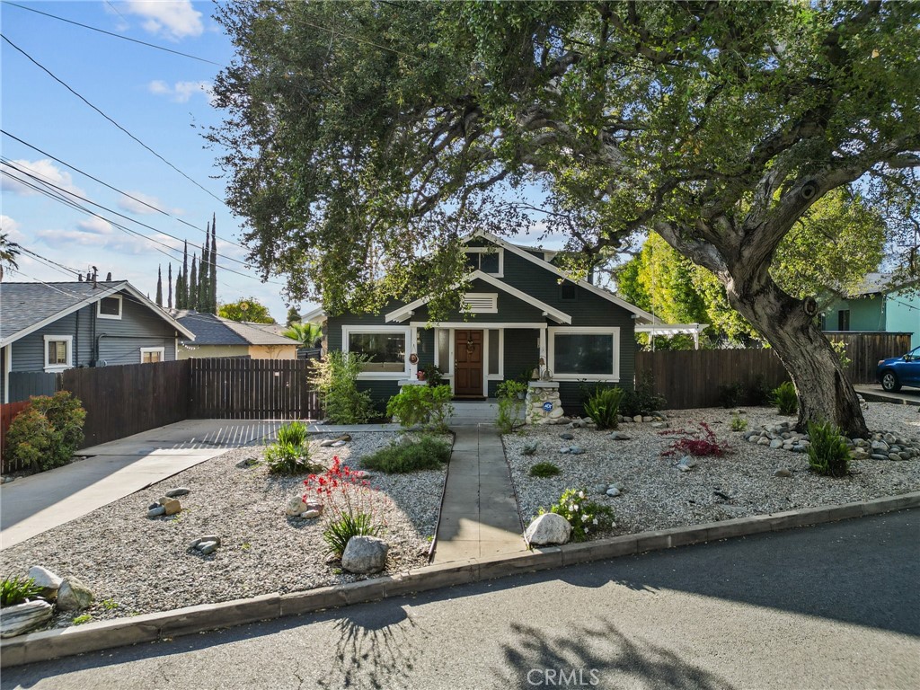 253 N Mountain Avenue Property Photo