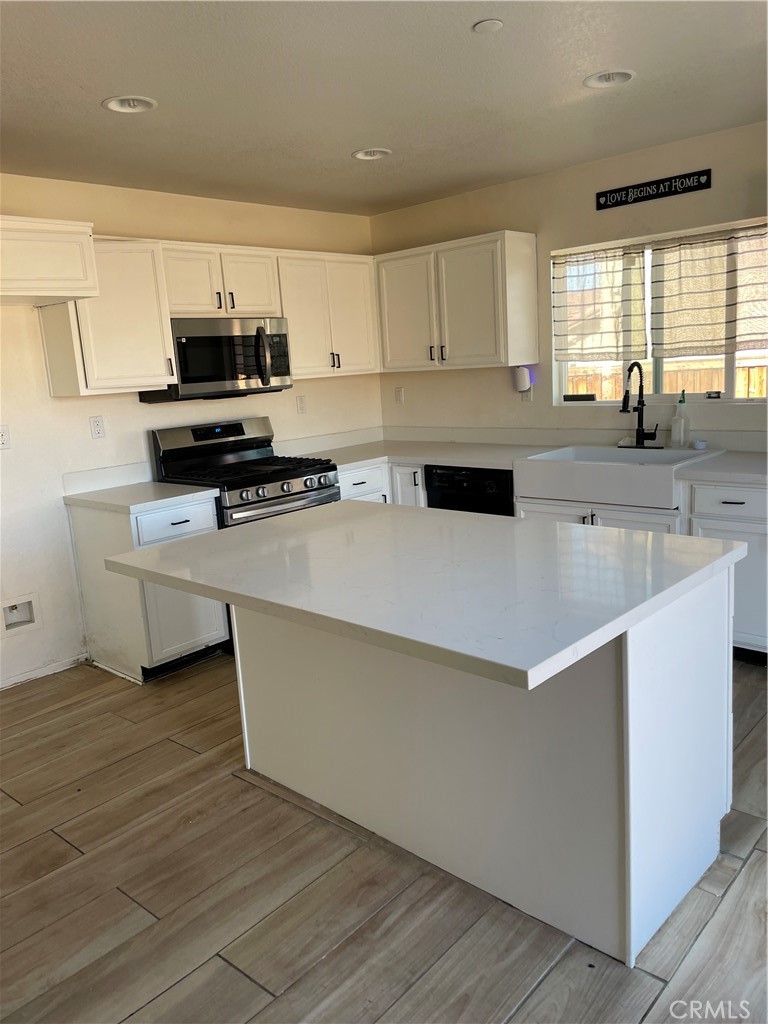 14203 Tierra Del Sur Street Property Photo 5