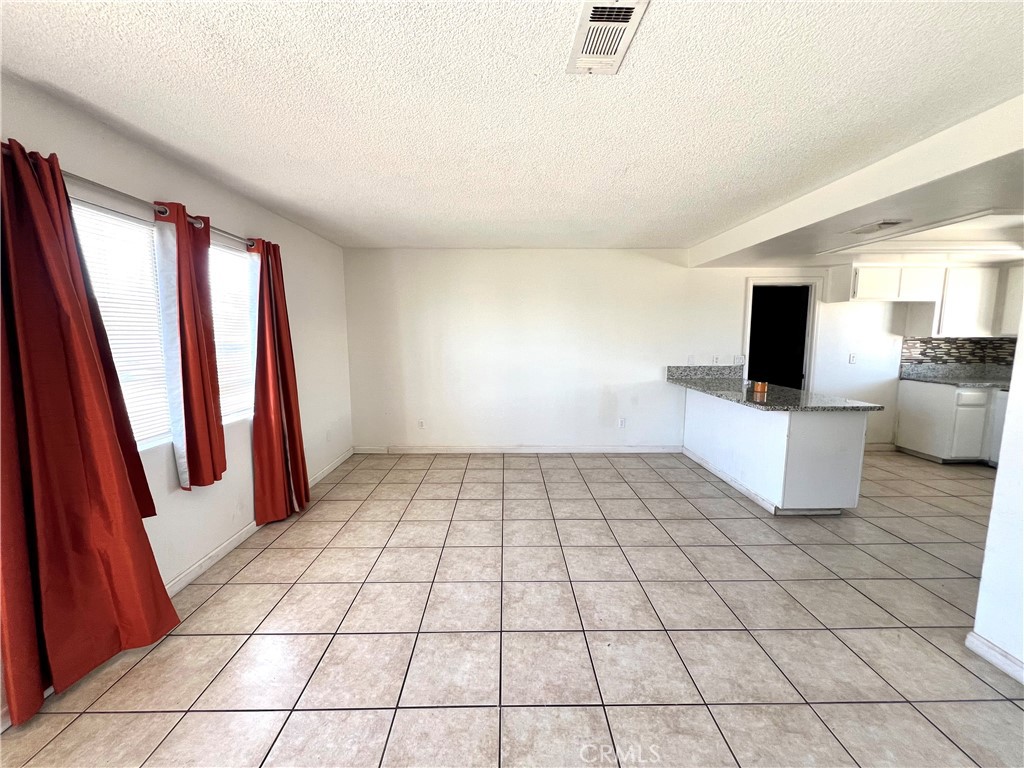 16306 Juniper Street Property Photo