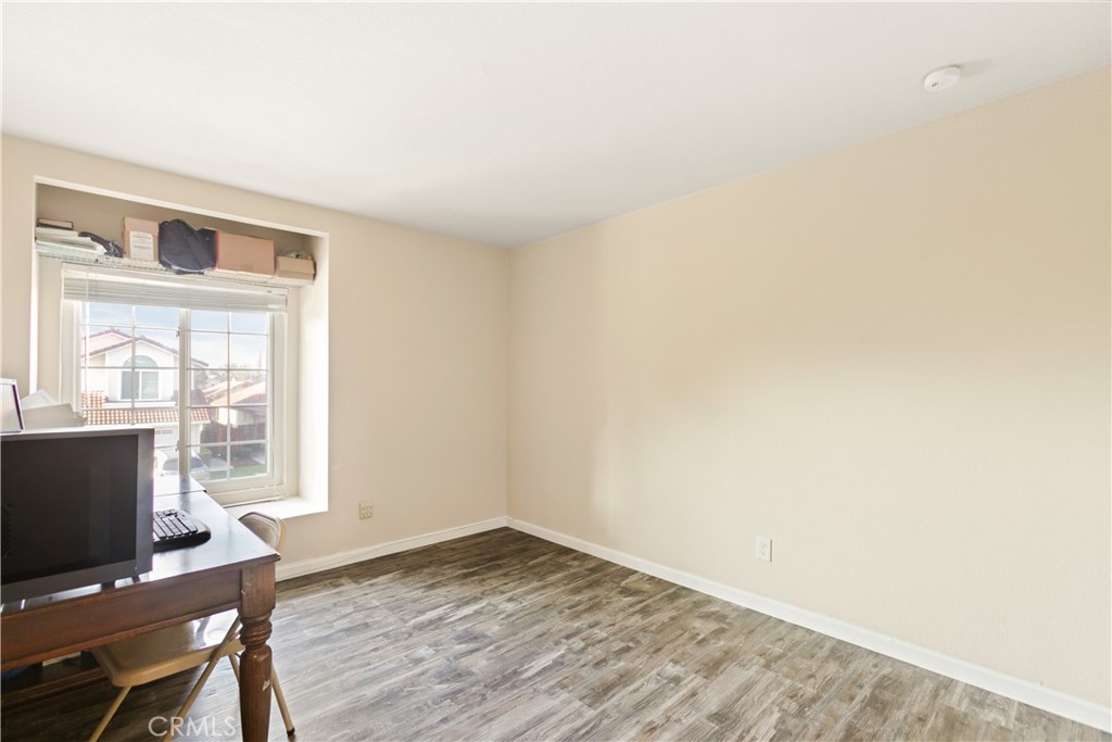 1108 W Van Koevering Street Property Photo 16