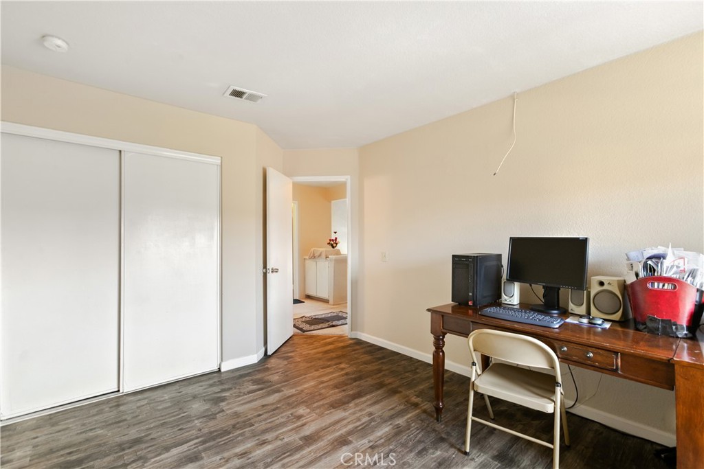 1108 W Van Koevering Street Property Photo 17