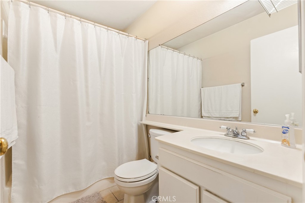 1108 W Van Koevering Street Property Photo 18